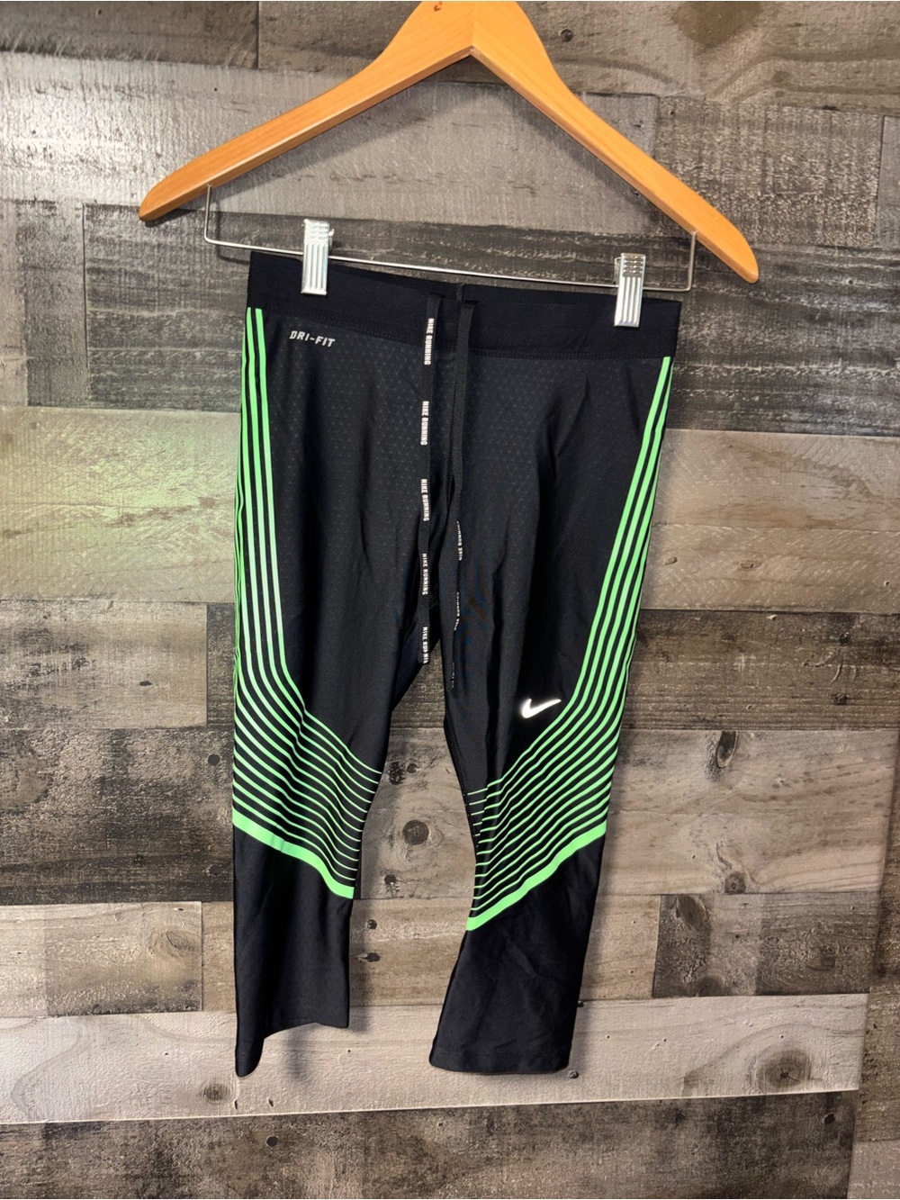NWOT Nike Power Speed Running Capris Green Black DriFiT XS